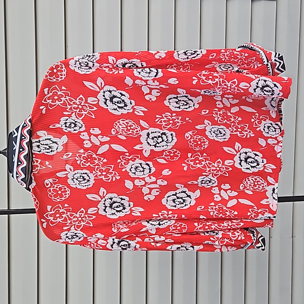 Ladies button down - Picture 2 of 2